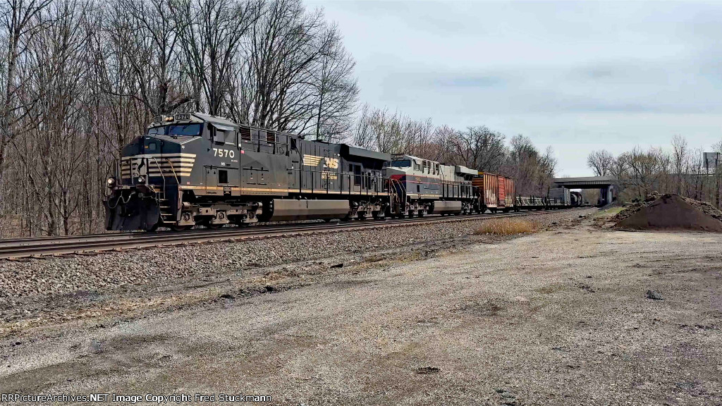 NS 7570 leads 11K.